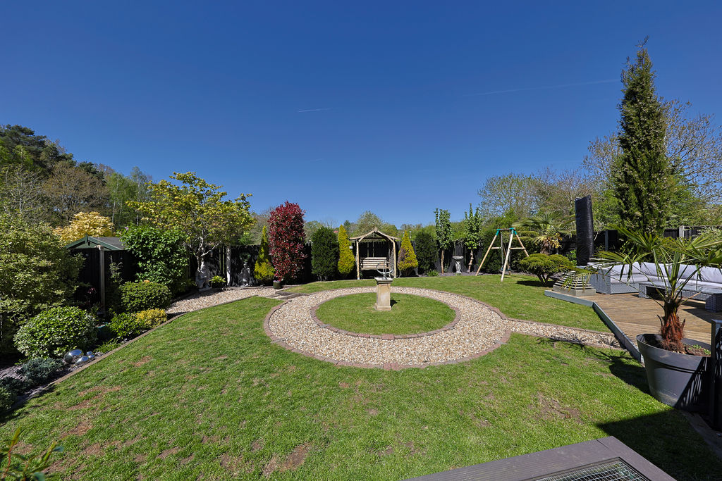 Sandstone Avenue Walton